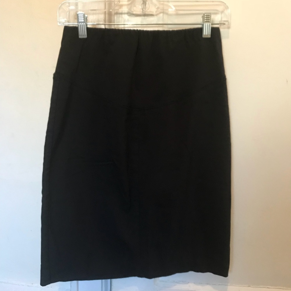 3xHP 🎉 A Pea in the Pod maternity skirt, size S